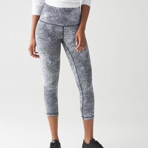 Lululemon Wunder Under Crop Luon Spray Jacquard White Black